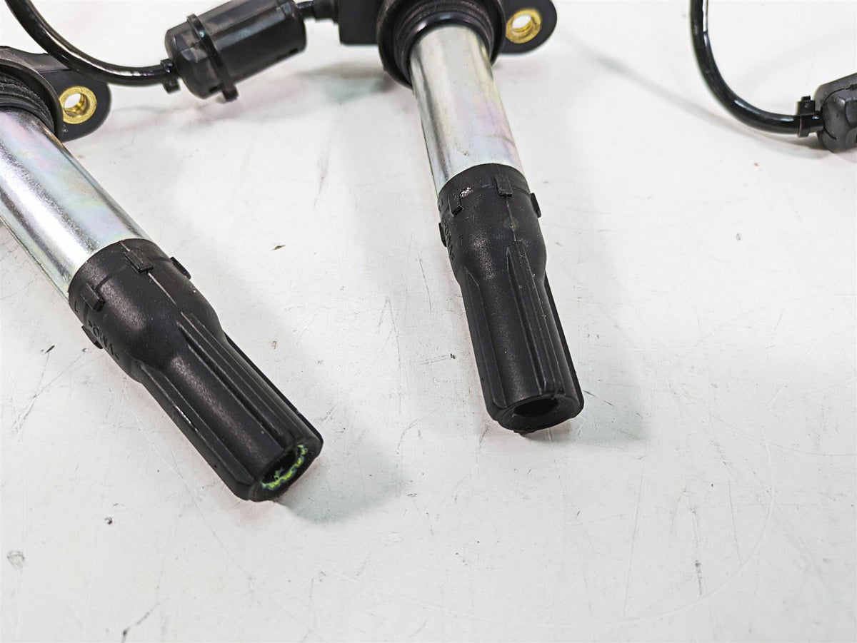 2020 Aprilia Tuono V4 Factory Stick Ignition Coil Set Eldor 776mi 857084 857501 {{ shop.shopifyCountryName }} - Mototech271