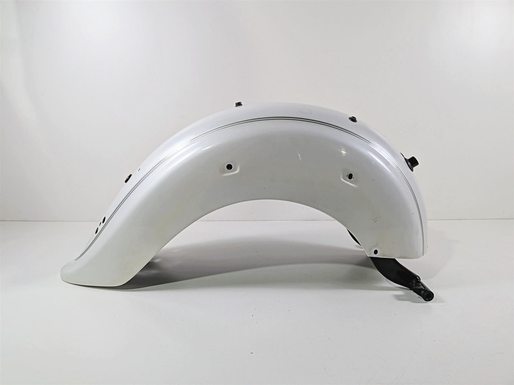 2006 Yamaha XVZ1300 Royal Star Rear Fender White 5EJ-Y2161-70-P0 {{ shop.shopifyCountryName }} - Mototech271