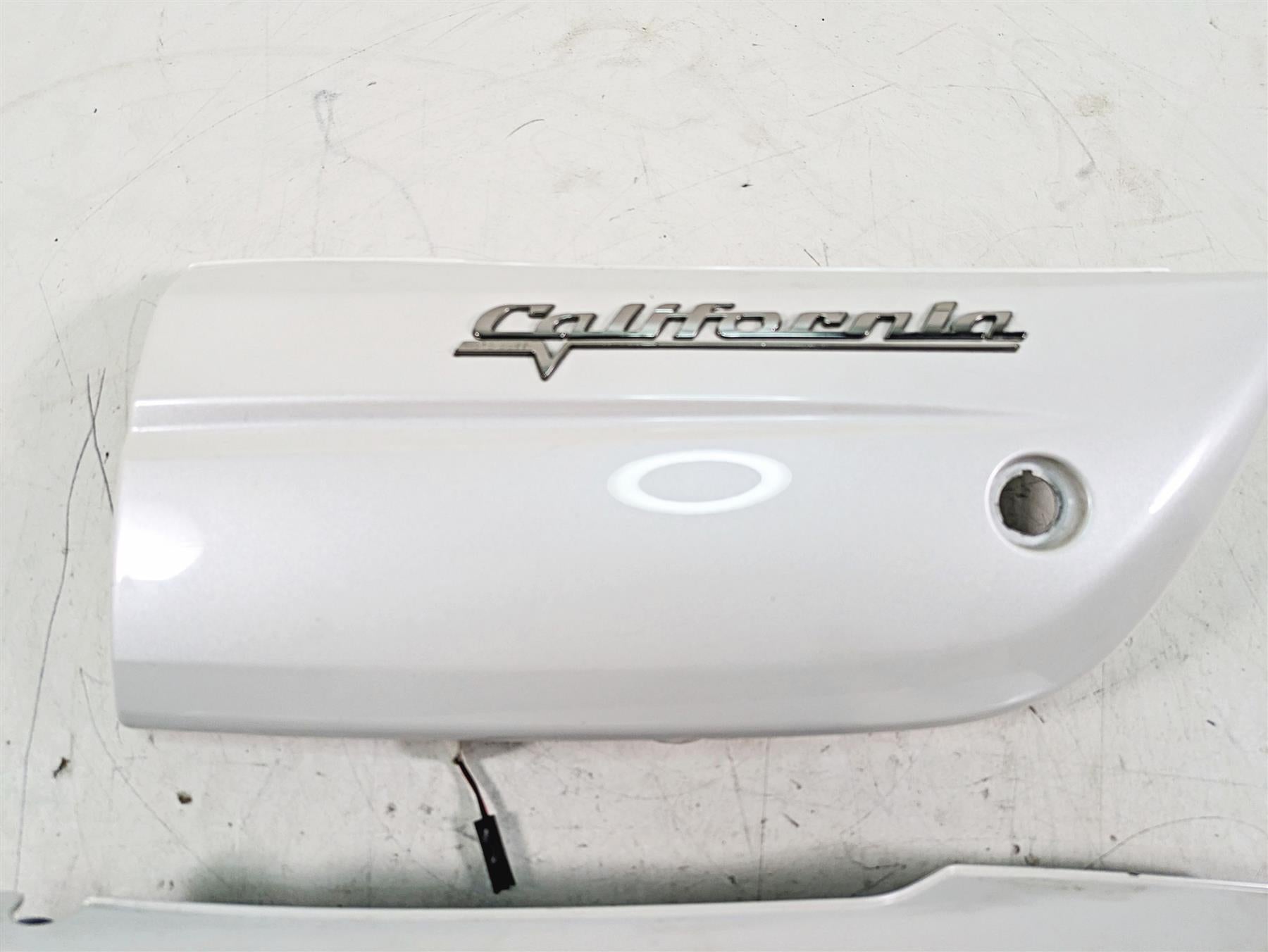 2014 Moto Guzzi California 1400 T Left Right Side Cover Fairing 887991 887990 {{ shop.shopifyCountryName }} - Mototech271