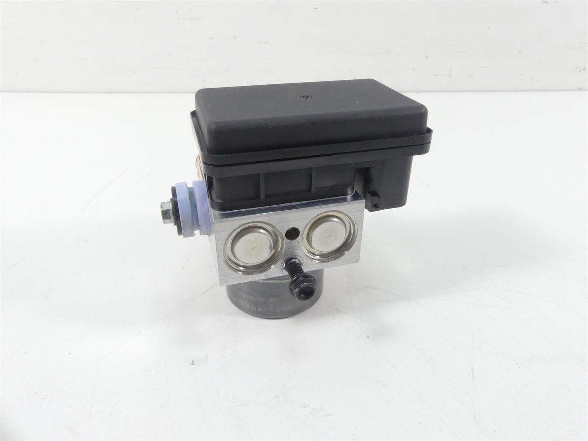 2018 Ducati Panigale 1100 V4 S Abs Brake Pump Module Unit 54240781A {{ shop.shopifyCountryName }} - Mototech271