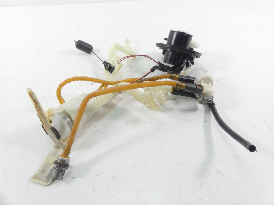 2013 Harley Touring FLHX Street Glide Fuel Gas Petrol Pump 62908-08 75069-08C {{ shop.shopifyCountryName }} - Mototech271