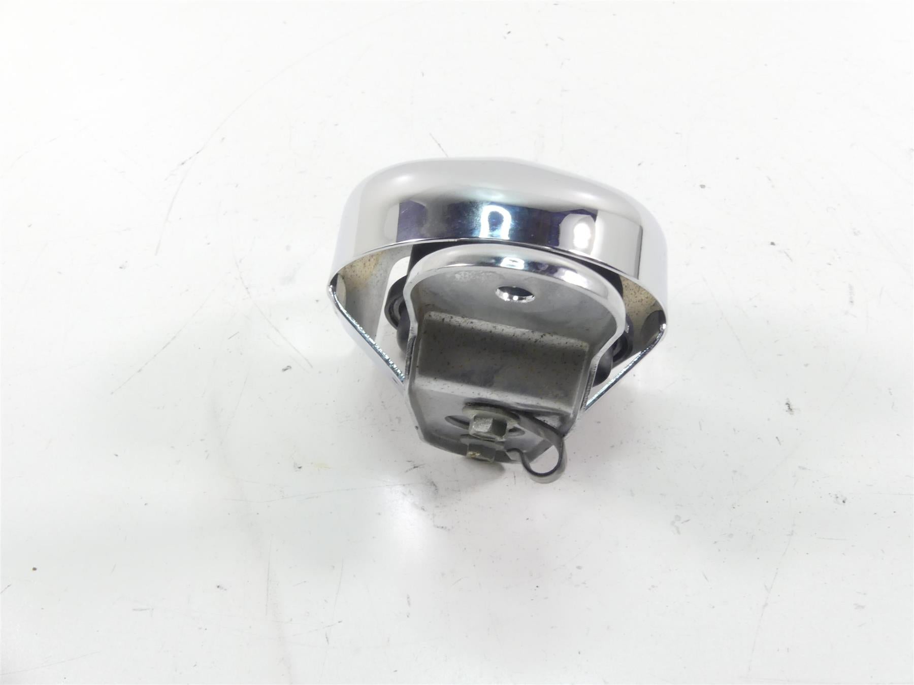 2010 Harley FXDWG Dyna Wide Glide Horn With Chrome Cover 61300478A {{ shop.shopifyCountryName }} - Mototech271