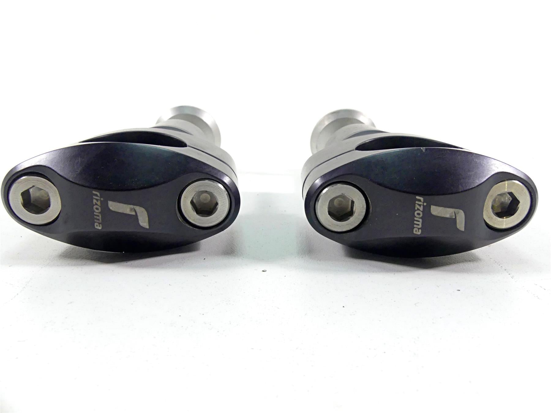 2012 Ducati Monster 1100 EVO Rizoma Handle Bar Riser Holder Set AZ403 1108090 {{ shop.shopifyCountryName }} - Mototech271