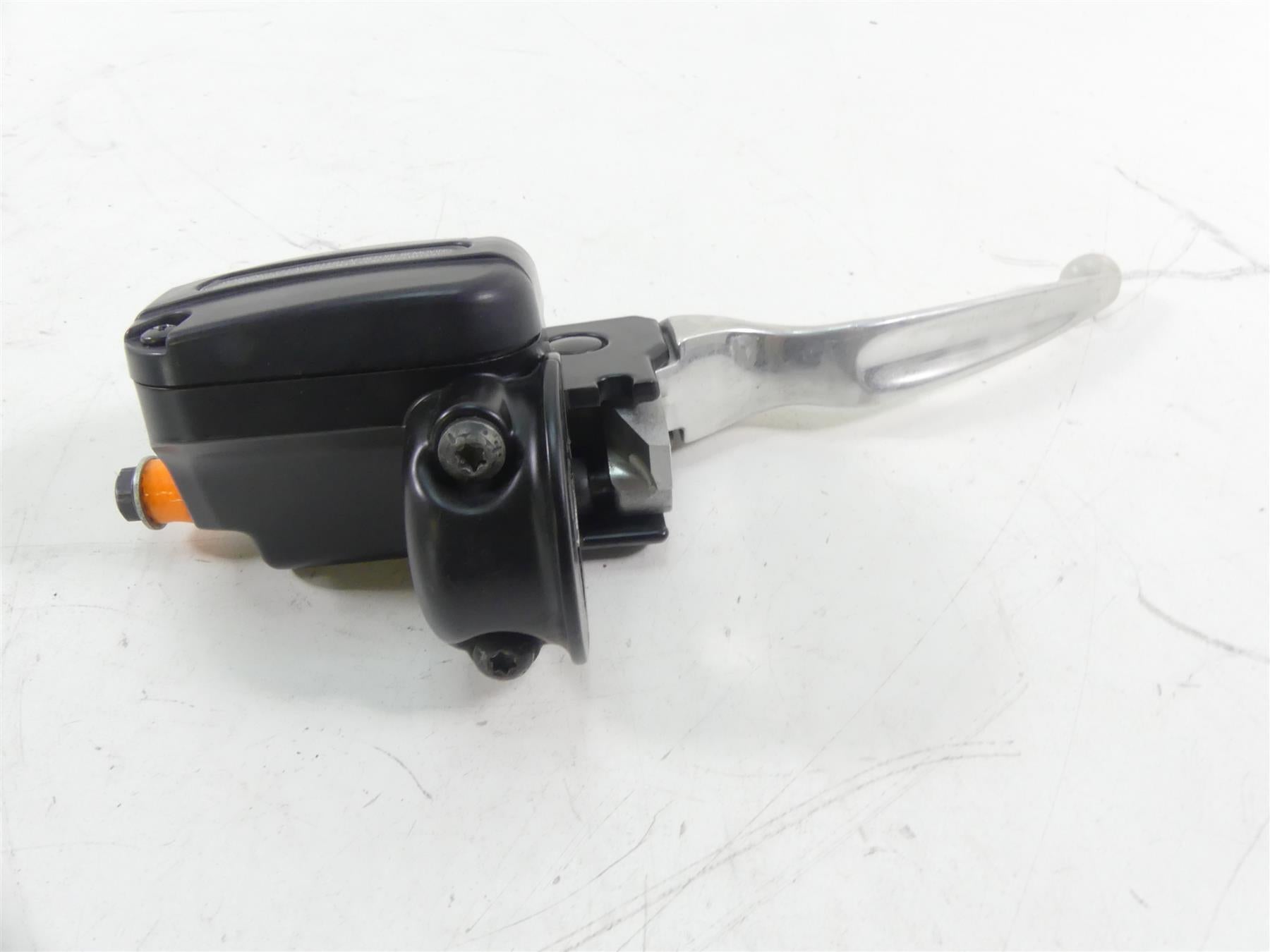 2013 Harley VRSCF Muscle V-Rod Front Brake Master Cylinder 11/16 44551-08F {{ shop.shopifyCountryName }} - Mototech271