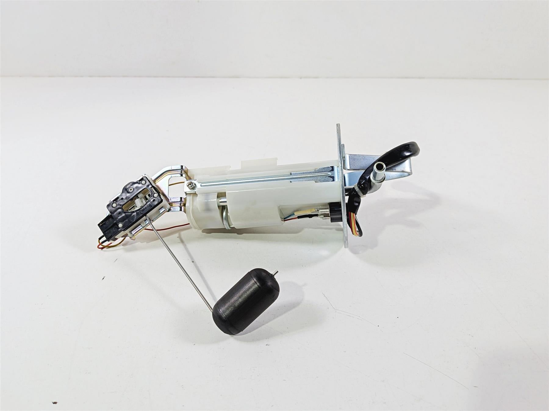 2024 Suzuki GSXR 600 Fuel Gas Petrol Pump & Sending Unit -Tested 15100-14J01 {{ shop.shopifyCountryName }} - Mototech271