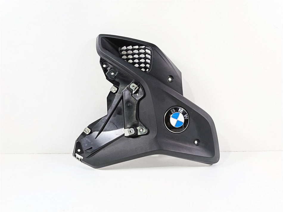 2019 BMW R1250GS K50 Left Intake Fairing & Emblem 46638556655 {{ shop.shopifyCountryName }} - Mototech271