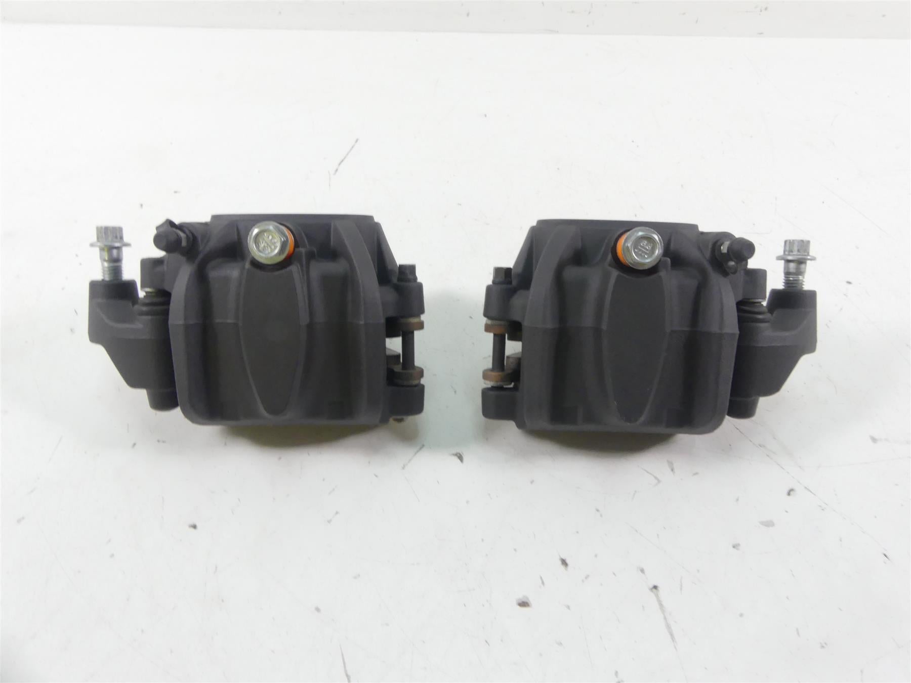2020 Harley XL1200 CX Sportster Roadster Front Brake Calipers 41300010 41300032 {{ shop.shopifyCountryName }} - Mototech271