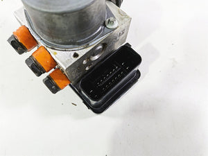 2013 Ducati Hyperstrada 821 Abs Brake Pump Module Unit 54240401A | Mototech271