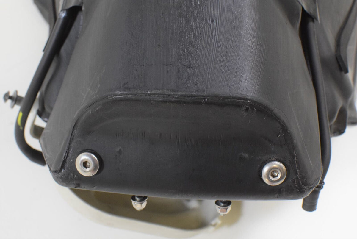 2016 Aprilia Shiver 750 Fuel Gas Petrol Tank Reservoir 896366 {{ shop.shopifyCountryName }} - Mototech271