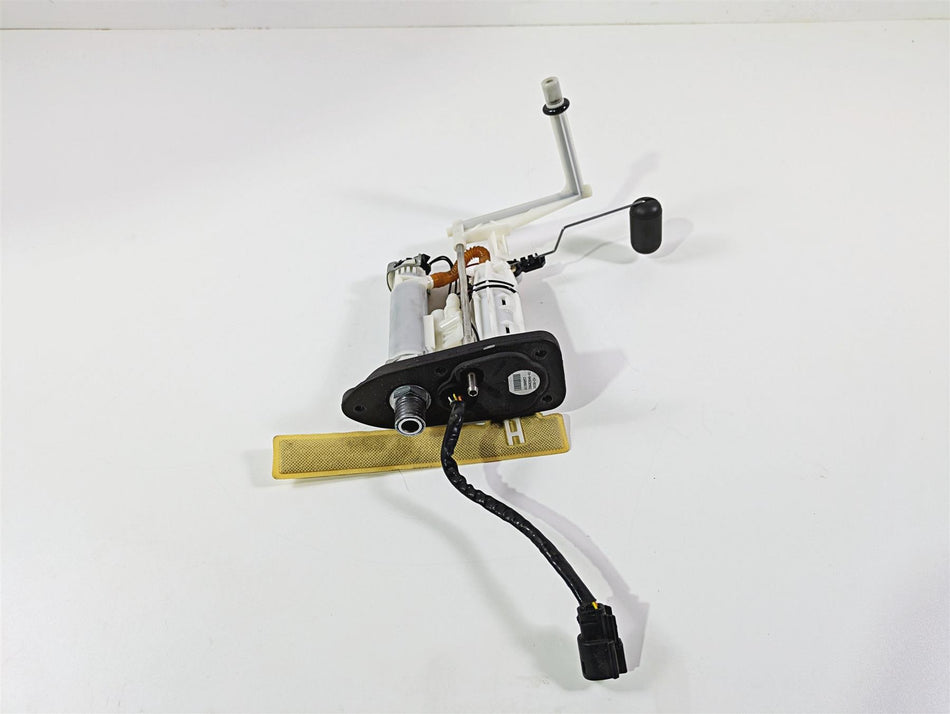 2019 Harley Softail FXDR 114 Fuel Gas Petrol Pump Set 61200053 {{ shop.shopifyCountryName }} - Mototech271