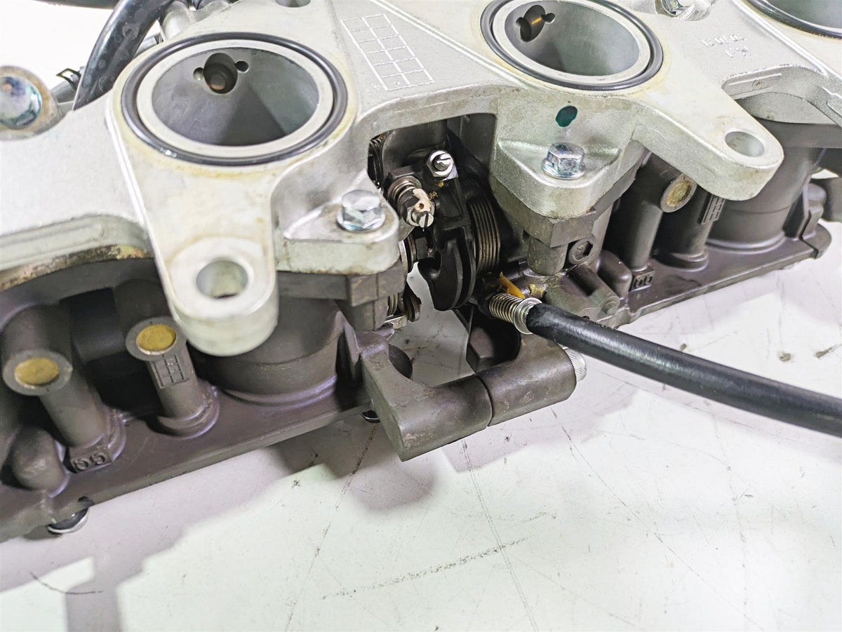 2004 Honda Aquatrax R-12X Throttle Body Bodies Fuel Injectors 16400-HW3-671 {{ shop.shopifyCountryName }} - Mototech271
