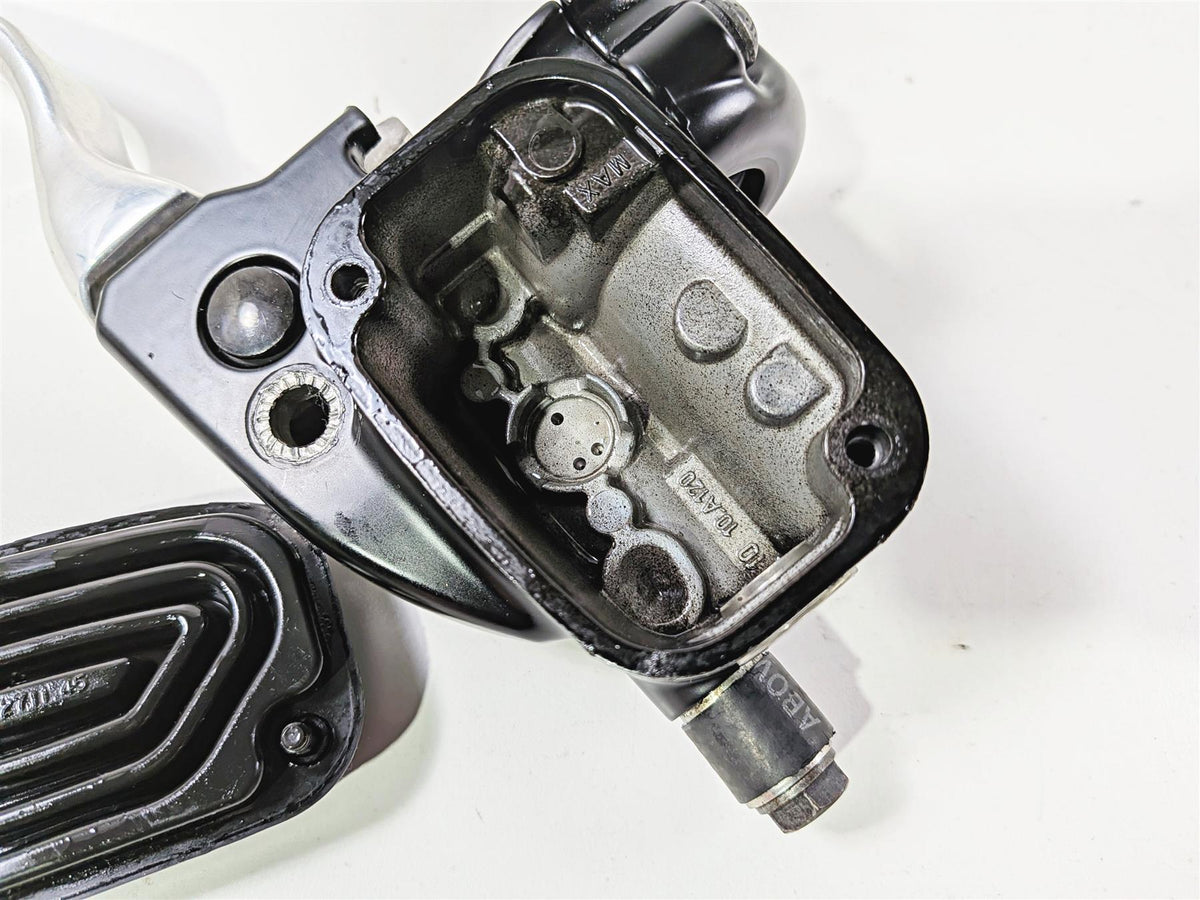 2013 Harley VRSCDX Night Rod Special Front Brake Master Cylinder 11/16 44551-08F-Mototech271