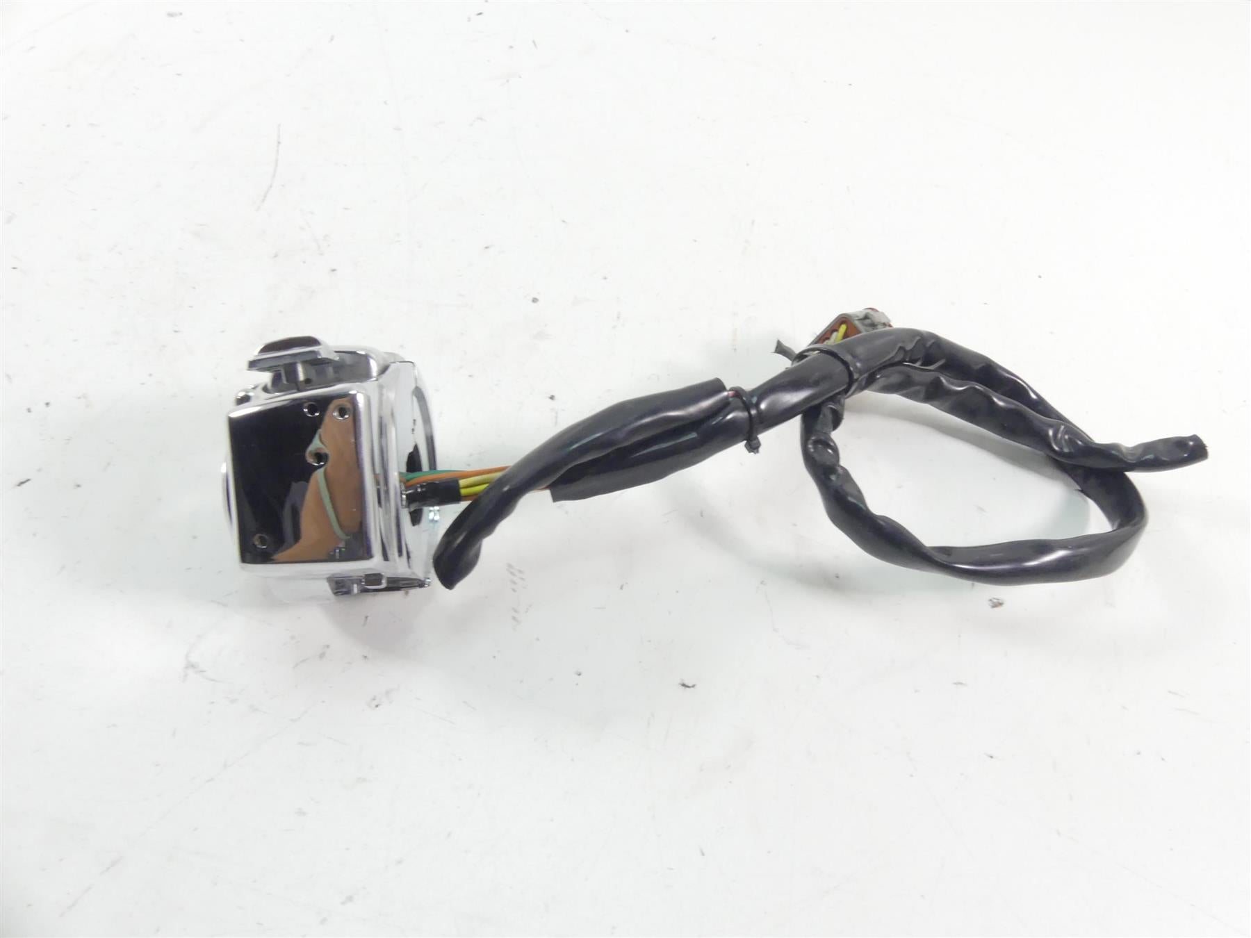 2005 Harley Touring CVO FLHTC SE Electra Glide Left Control Switch 71597-96B {{ shop.shopifyCountryName }} - Mototech271