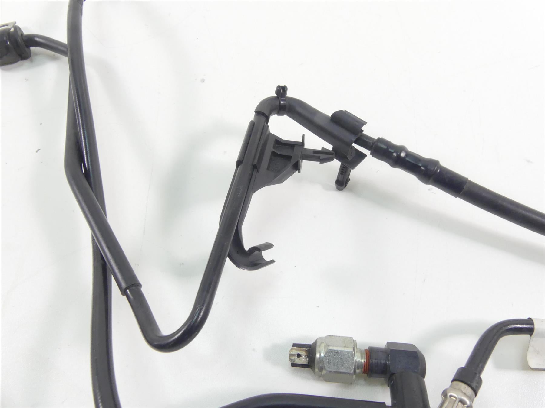 2016 Harley Touring FLHTP Electra Glide Rear Abs Brake Line Set 41800541 {{ shop.shopifyCountryName }} - Mototech271