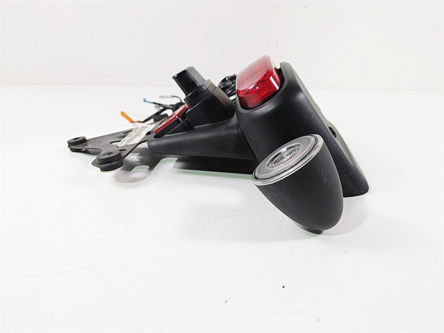 2021 Honda CMX500 Rebel Taillight Blinker Plate Holder Set 33701-K87-A31 {{ shop.shopifyCountryName }} - Mototech271