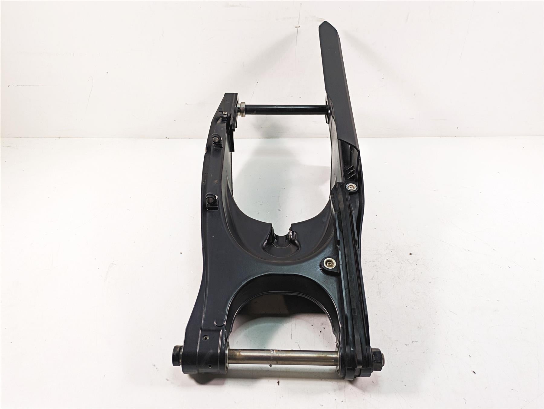 2020 KTM 1290 Super Adventure R Swingarm & Axle & Pivot Bolt 6040403004433 {{ shop.shopifyCountryName }} - Mototech271