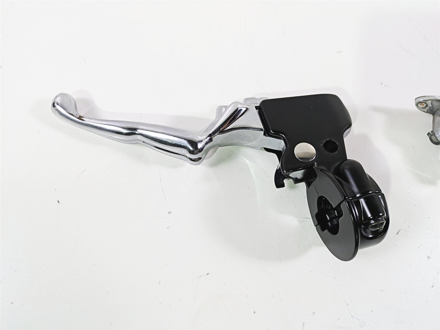 2010 Harley Touring FLHX Street Glide Clutch Perch & Women Lever 38700-08A {{ shop.shopifyCountryName }} - Mototech271