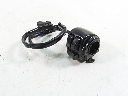 2007 Harley Sportster XL1200 C Right Hand Start Control Switch - Read 71684-06A {{ shop.shopifyCountryName }} - Mototech271