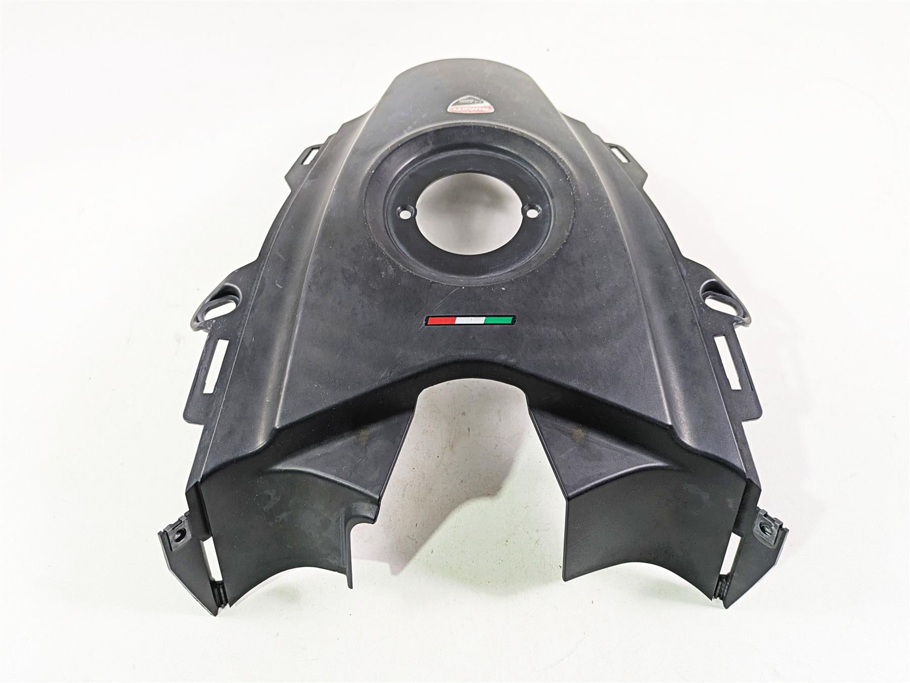2013 Ducati Hypermotard 821 SP Center Fuel Tank Fairing Cover 48015671B {{ shop.shopifyCountryName }} - Mototech271