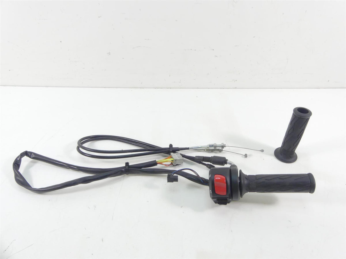 2020 Suzuki GSX1300 R Hayabusa Right Hand Start Stop Control Switch 37200-15H10 {{ shop.shopifyCountryName }} - Mototech271