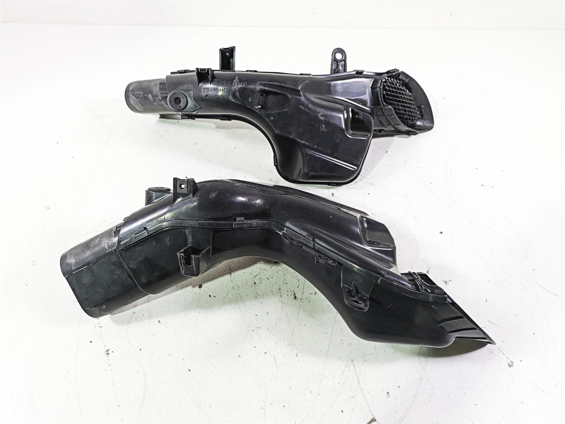 2018 Suzuki GSX1300 R Hayabusa Air Intake Duct Set 94420-15H01 94430-15H01 {{ shop.shopifyCountryName }} - Mototech271