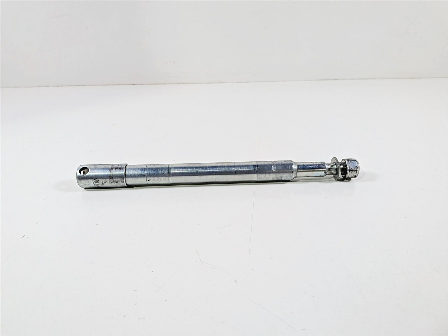 2018 Harley Touring FLHTCU Electra Glide Front Axle Wheel Spindle 41547-07A-Mototech271