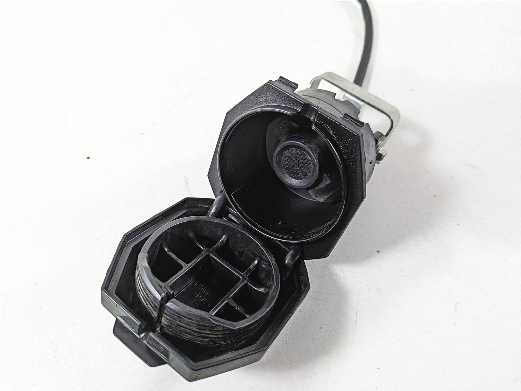2023 Kawasaki KLR KL 650 Adventure Dash Usb Port & Housing 59221-0021 {{ shop.shopifyCountryName }} - Mototech271
