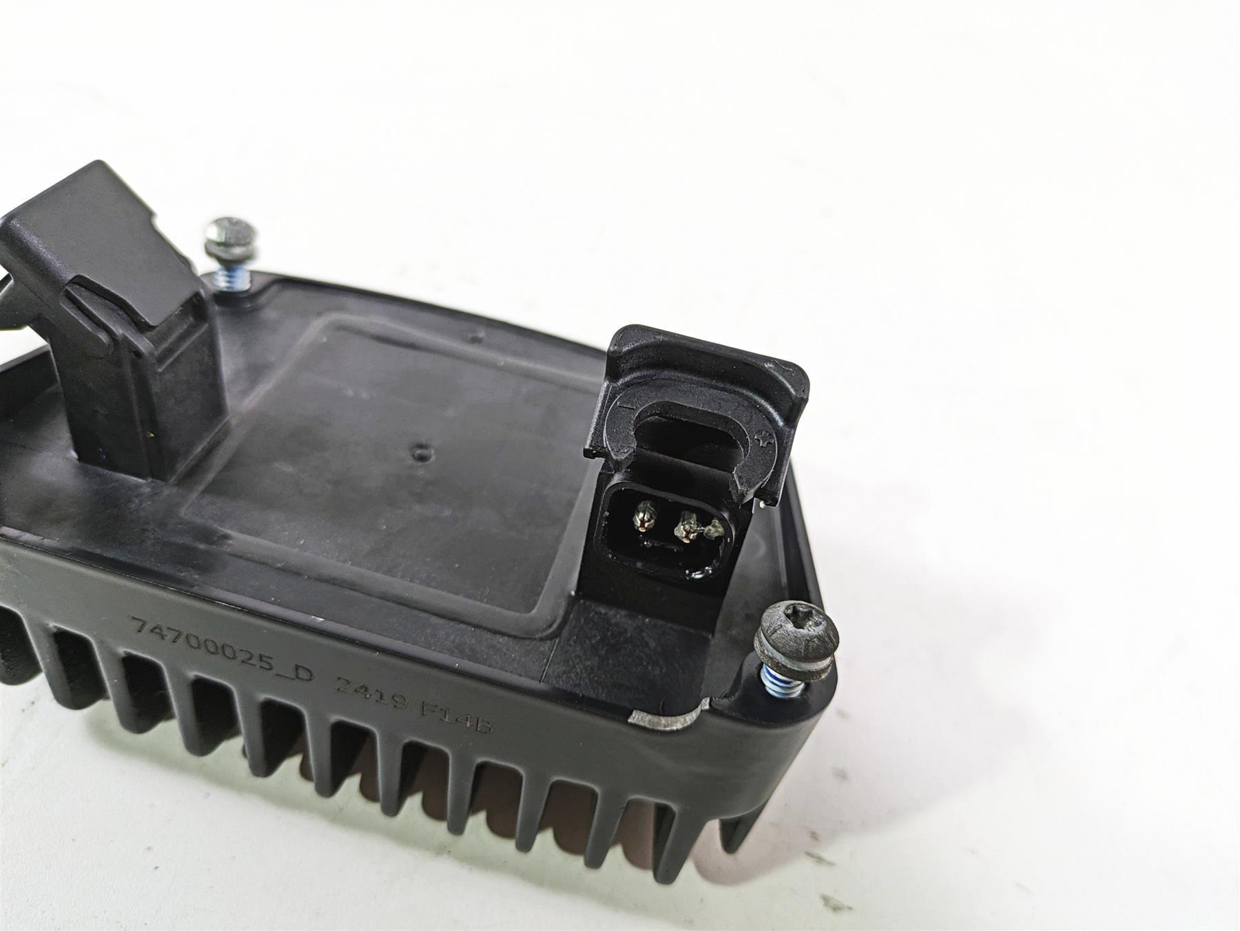 2020 Harley Touring FLHT Electra Glide Rectifier Voltage Regulator 74700025 {{ shop.shopifyCountryName }} - Mototech271