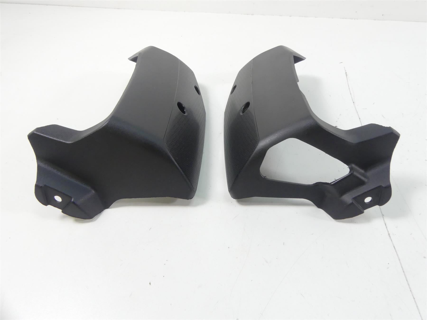 2019 Indian Motorcycle Co. FTR1200 Radiator Side Cover Set 5455077 5455076 {{ shop.shopifyCountryName }} - Mototech271