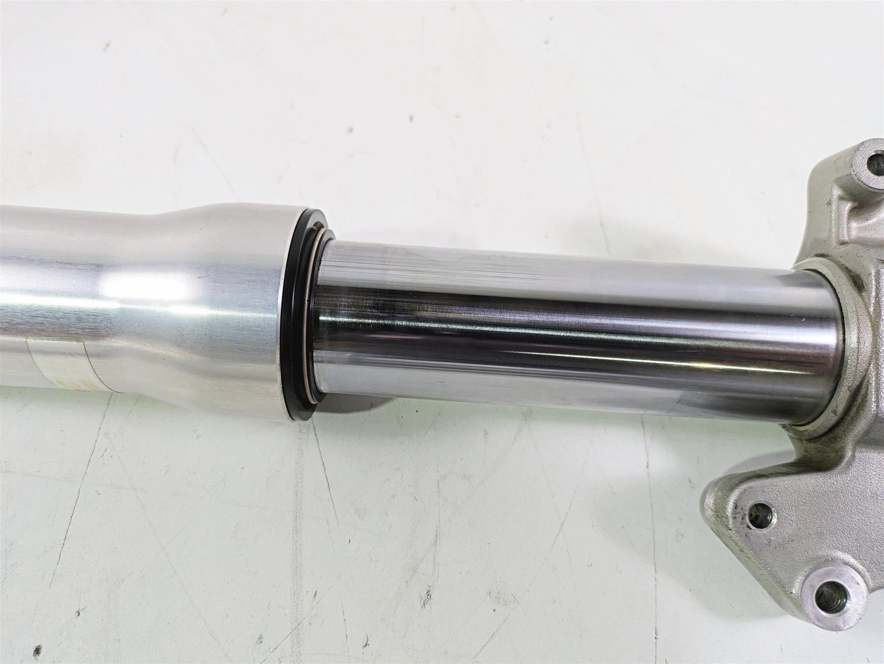 2002 Honda V-Twin VTX1800 C Straight Showa Front Fork Leg Set 51400-MCH-003 {{ shop.shopifyCountryName }} - Mototech271