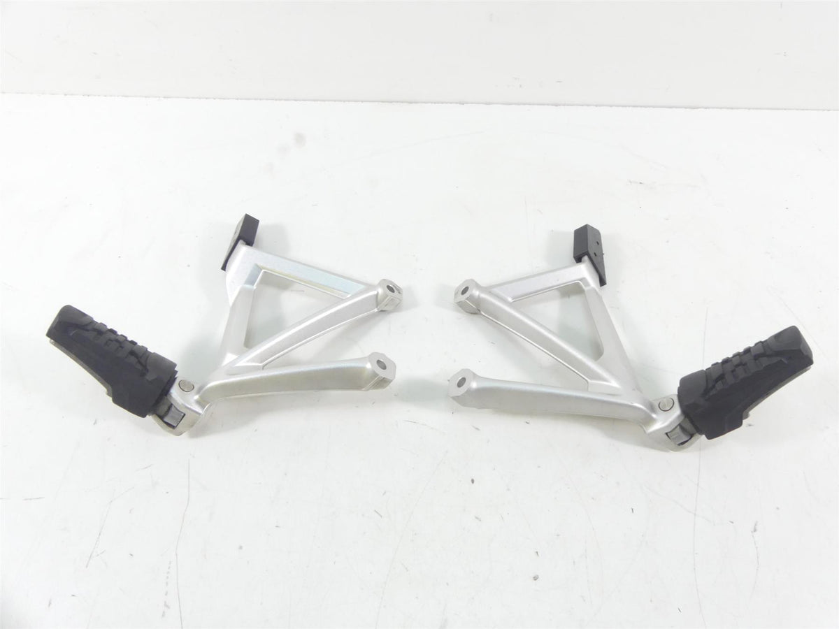 2016 BMW R1200GS K50 Rear Passenger Footpeg Footrest Set 46718528793 46718528794 {{ shop.shopifyCountryName }} - Mototech271
