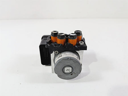 2019 Triumph Speed Triple RS 1050 Abs Brake Pump Module T2029204 T2022250 {{ shop.shopifyCountryName }} - Mototech271