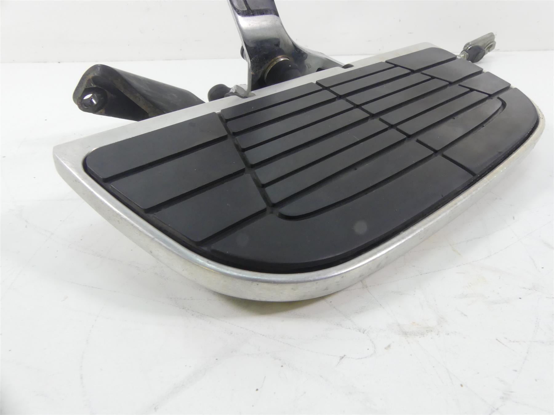 2009 Honda VTX1300 Touring Front Left Floor Board & Shifter Pedal 50625-MEA-670 {{ shop.shopifyCountryName }} - Mototech271