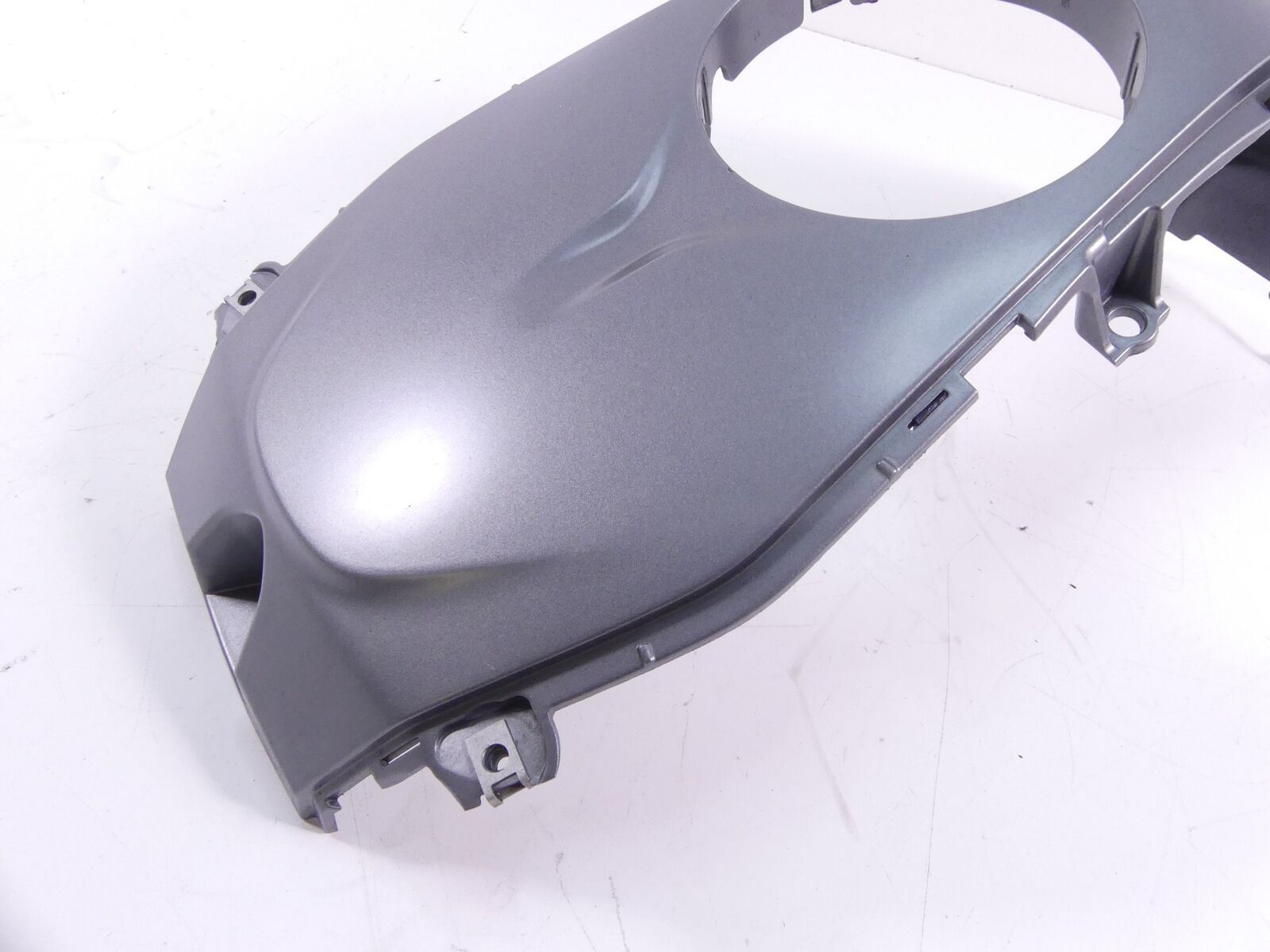 2016 BMW R1200 RT RTW K52 Center Tank Cover Fairing Cowl 46638533558 {{ shop.shopifyCountryName }} - Mototech271