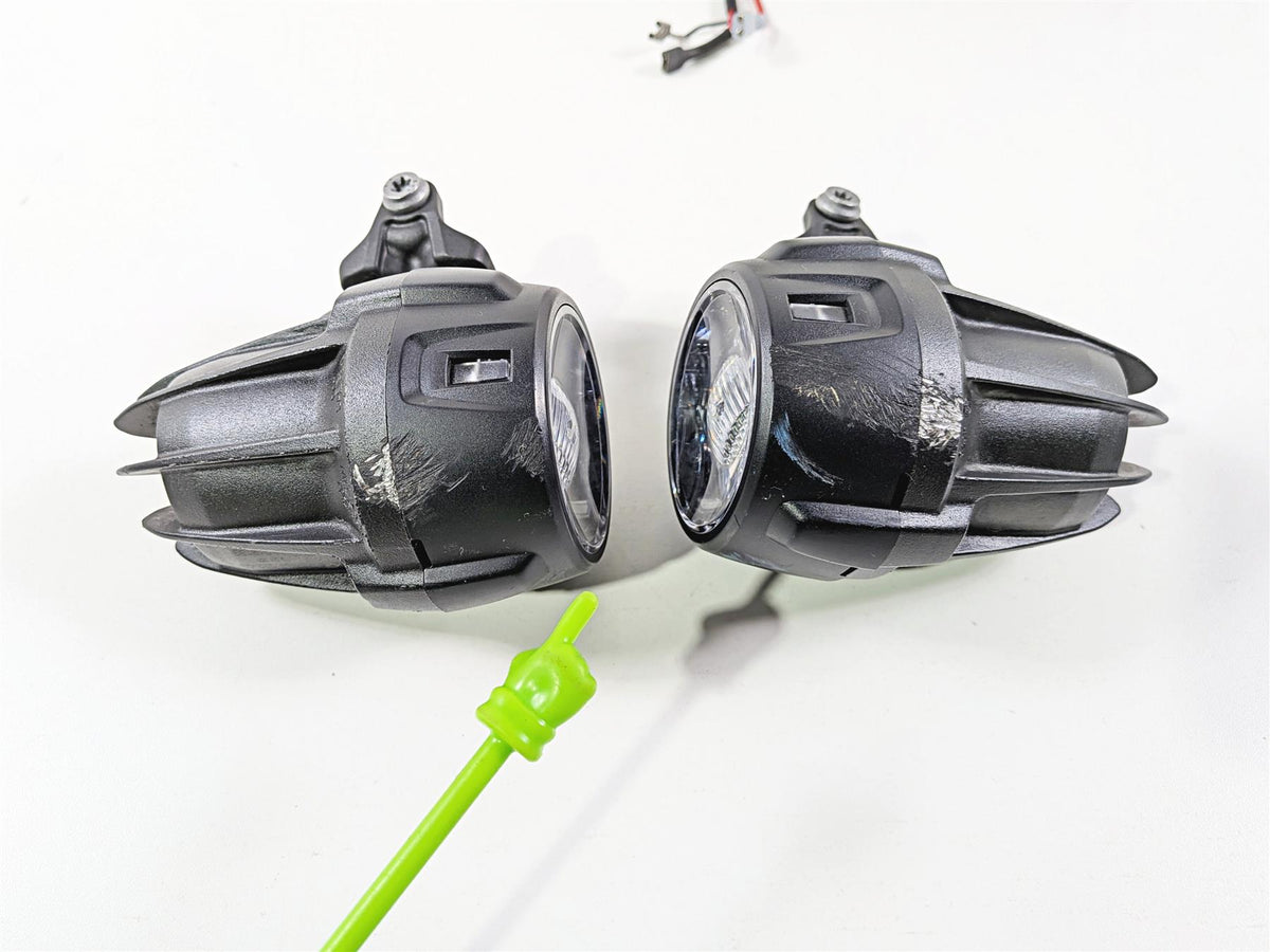 2023 BMW R1250RT RTP K52 Front Spot Fog Light Lamp Set READ 63179457322 {{ shop.shopifyCountryName }} - Mototech271