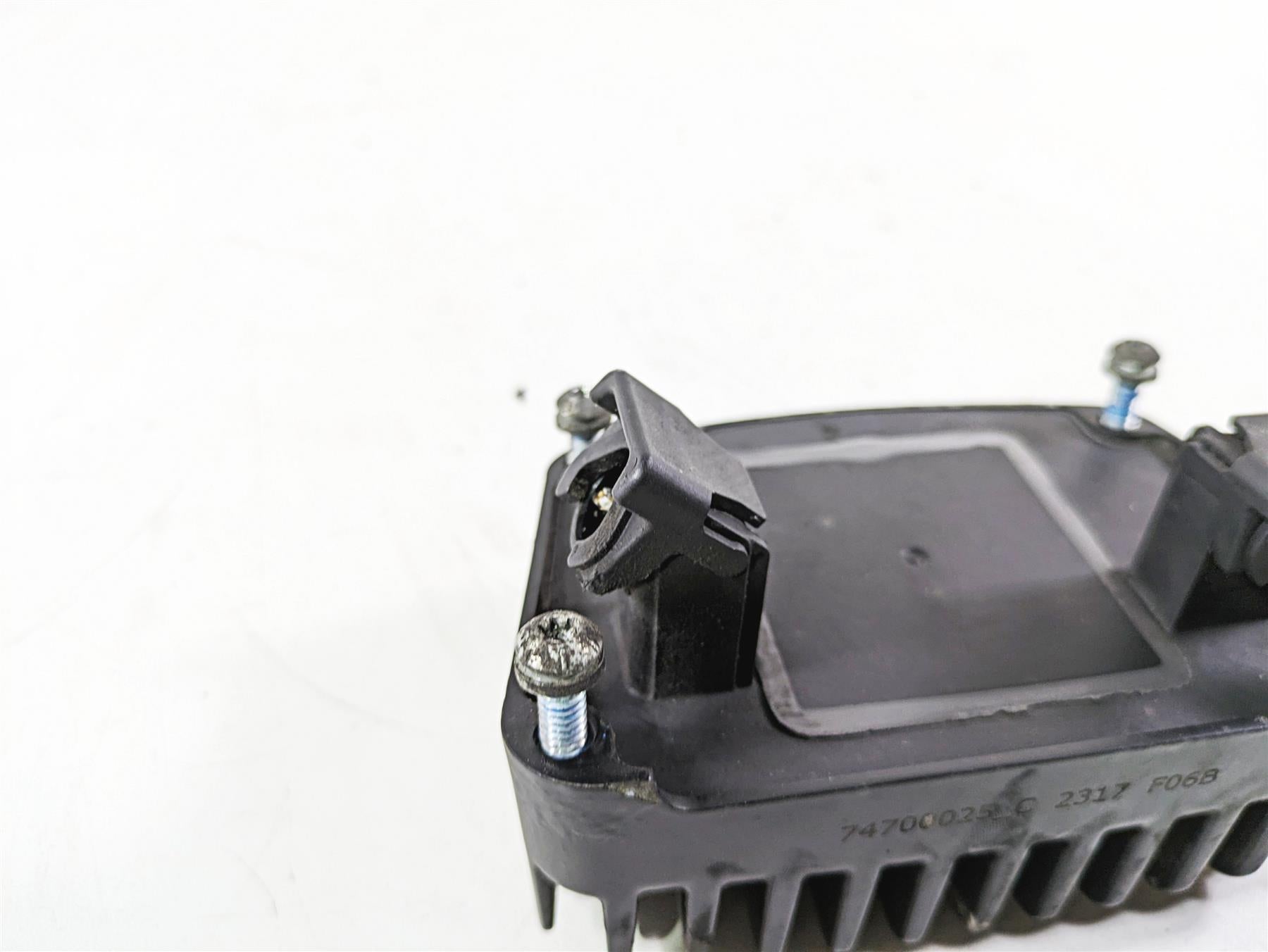 2017 Harley Touring FLTRXS Road Glide Rectifier Voltage Regulator 74700025 {{ shop.shopifyCountryName }} - Mototech271