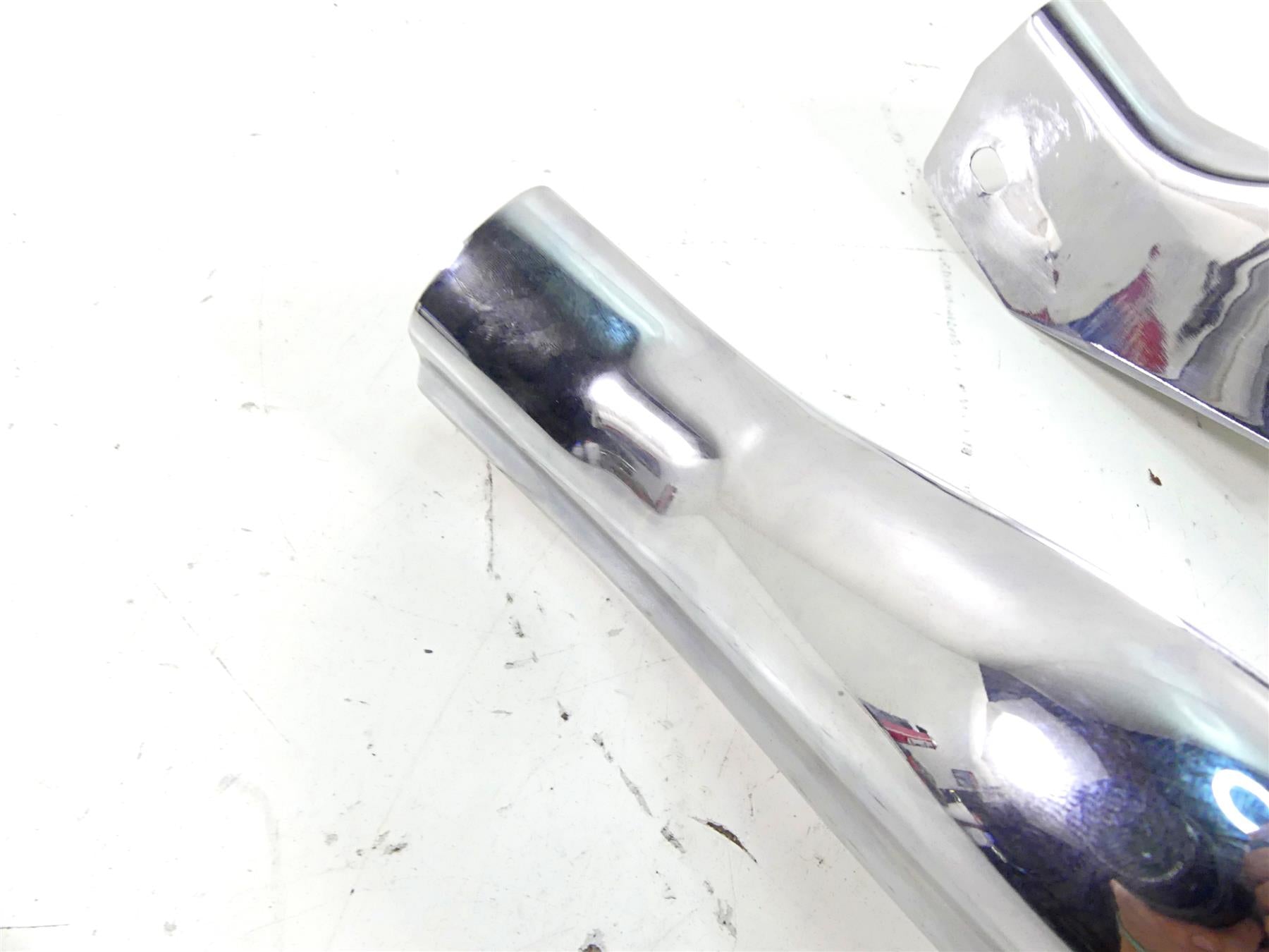 2008 Harley Touring FLHX Street Glide Rear Fender Chrome Strut Set 47502-97 {{ shop.shopifyCountryName }} - Mototech271