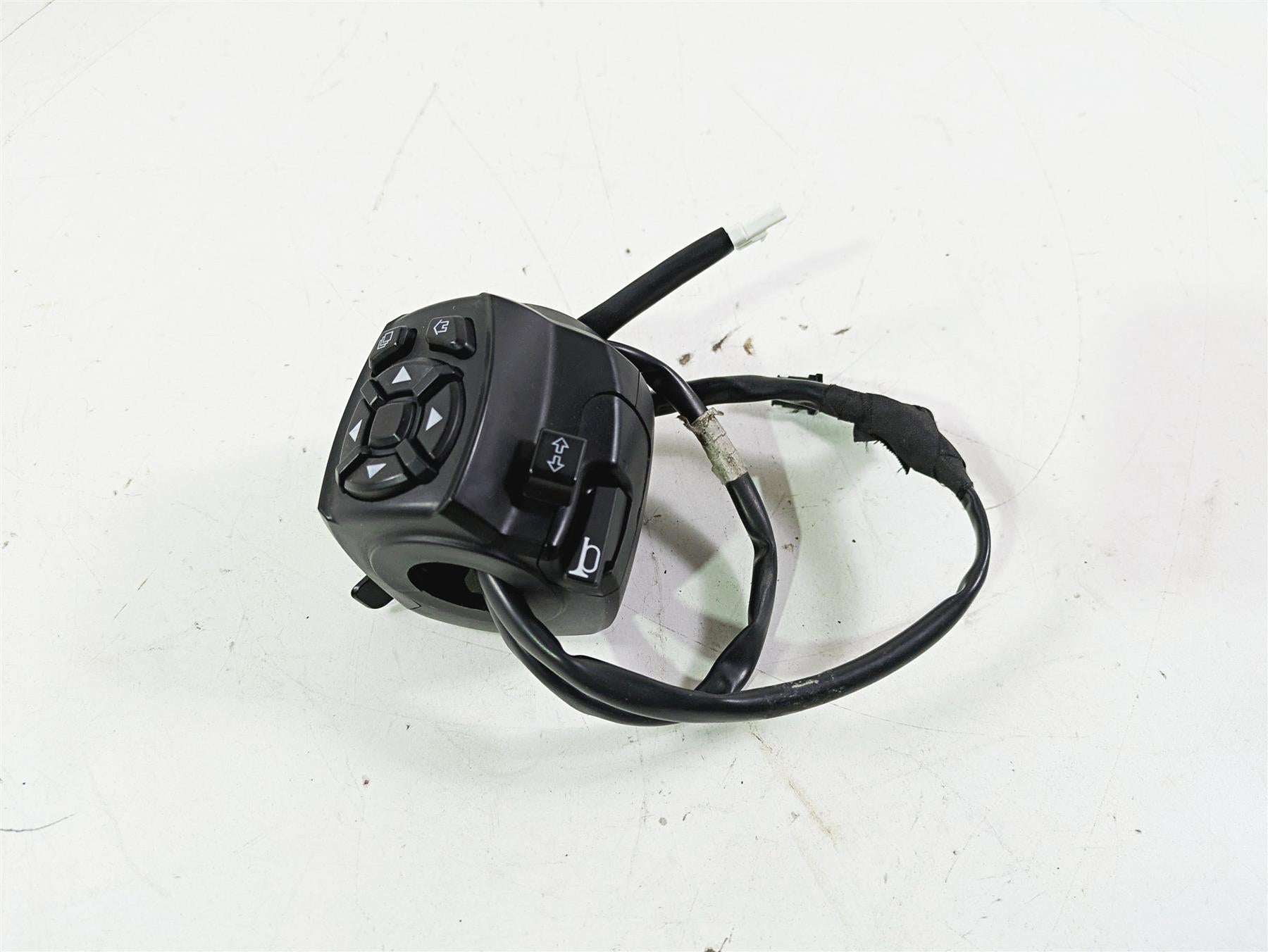 2022 Harley RA1250 S Pan America Left Hand Control Switch 71500522A {{ shop.shopifyCountryName }} - Mototech271