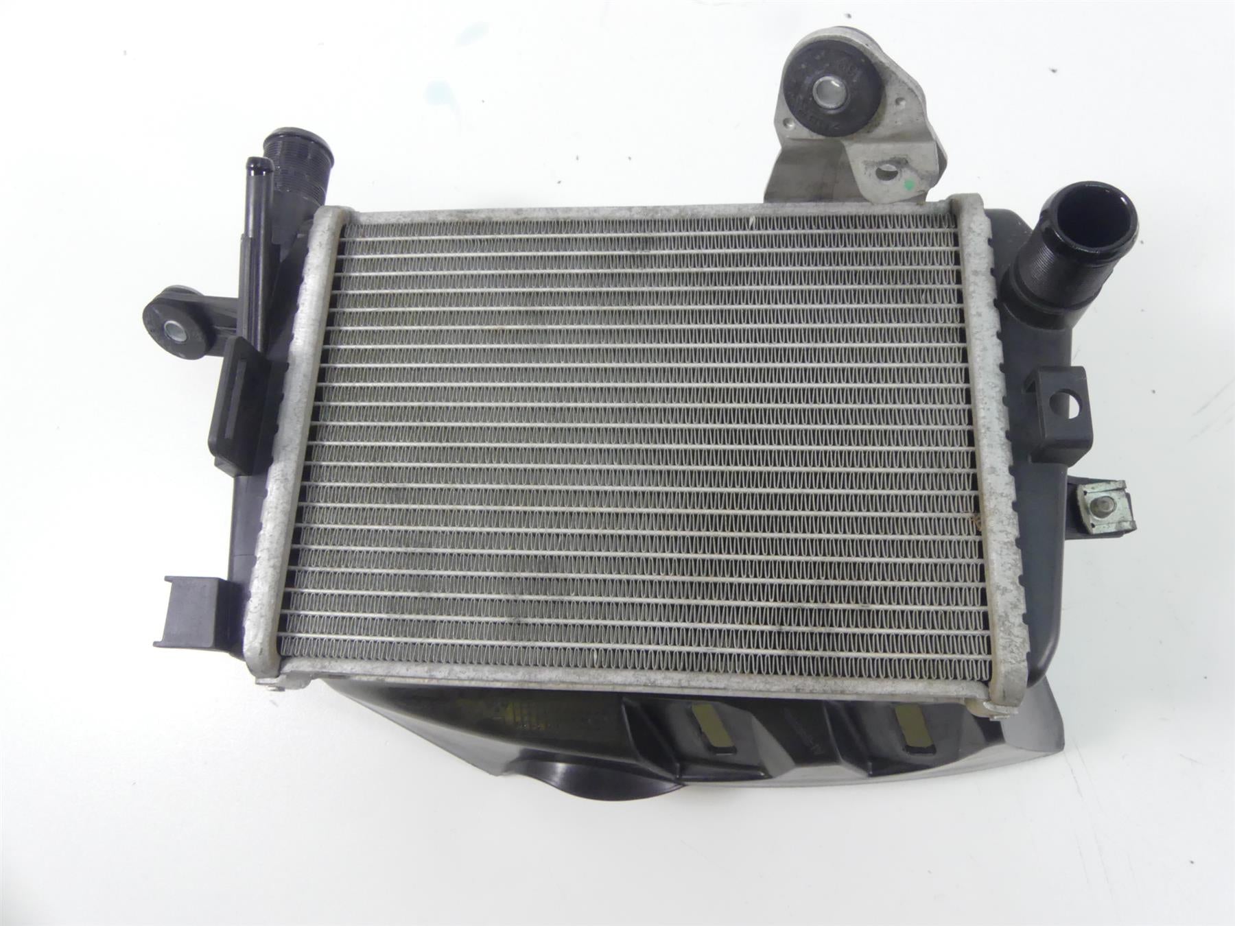 2014 BMW R1200GS K50 Left Side Radiator + Thermostat Hoses & Cover 17118523116 {{ shop.shopifyCountryName }} - Mototech271