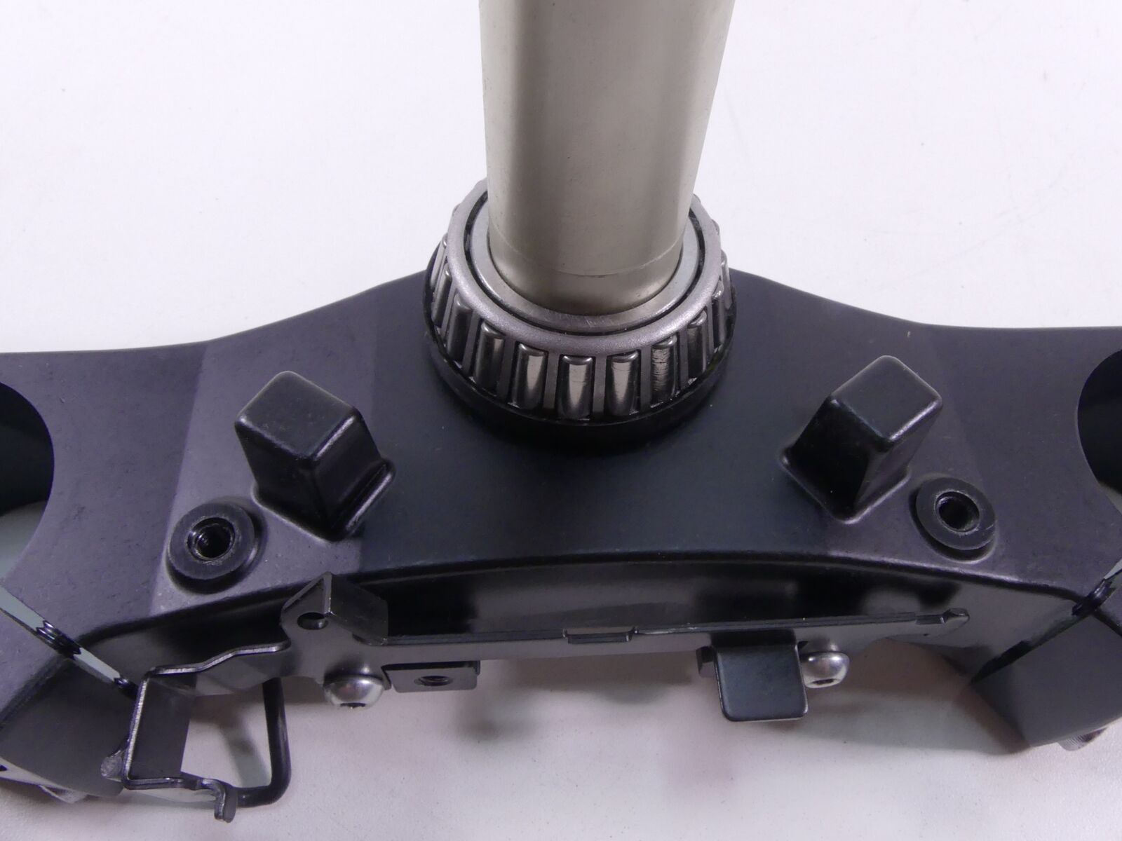 2019 Yamaha VMX17 V-Max 1700 Lower Triple Tree Steering Yoke 2CE-23340-00-00 {{ shop.shopifyCountryName }} - Mototech271