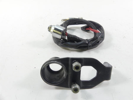 2008 Harley FXCWC Softail Rocker C Ignition Switch Steering Key Lock Set 71792-08 {{ shop.shopifyCountryName }} - Mototech271