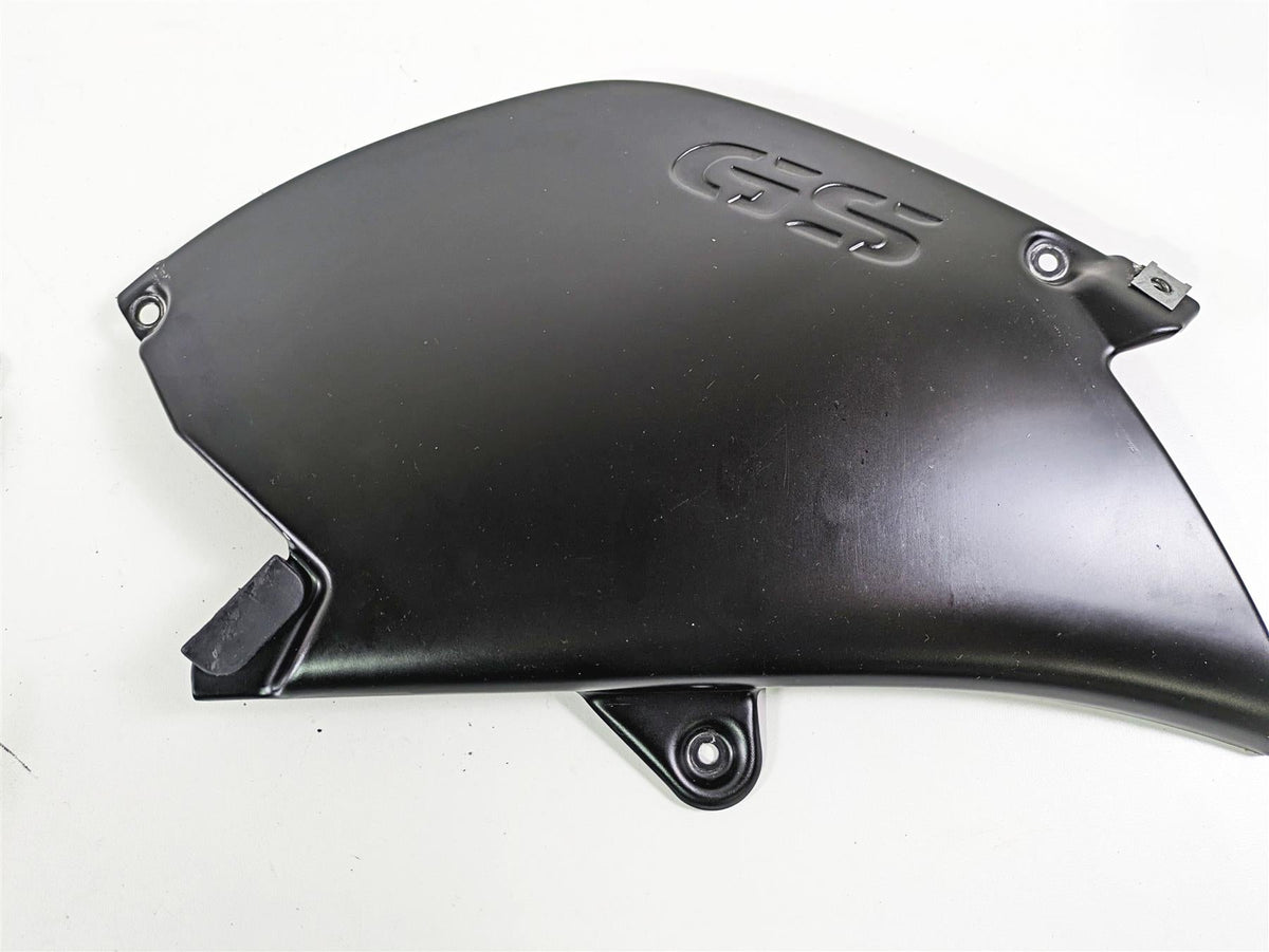 2006 BMW R1200GS K255 Adv Between Leg Side Cover Set 46637698234 46637727269 {{ shop.shopifyCountryName }} - Mototech271