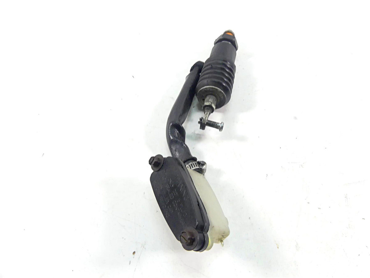 2005 Harley VRSCSE CVO V-Rod Rear Brake Master Cylinder -Tested 42585-01A {{ shop.shopifyCountryName }} - Mototech271