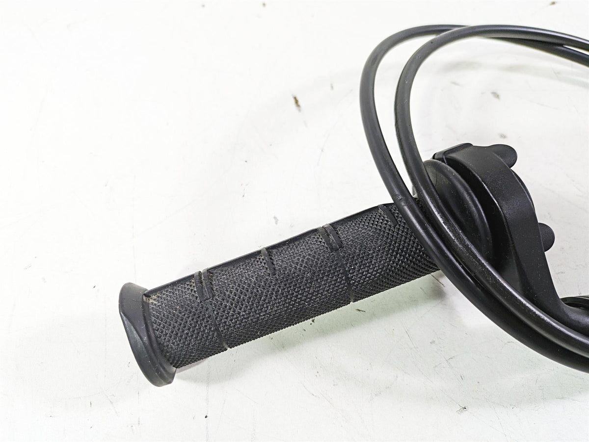 2021 Yamaha Tenere 700 XTZ7 Throttle Grip & Cable Set BEH-F6240-00-00 {{ shop.shopifyCountryName }} - Mototech271