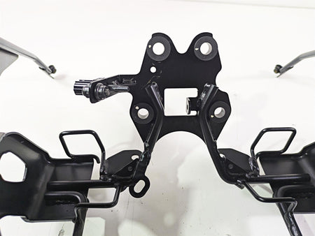 2022 Kawasaki ZR900RS Cafe Headlight Gauges Stay Bracket Mount 39137-0686 {{ shop.shopifyCountryName }} - Mototech271