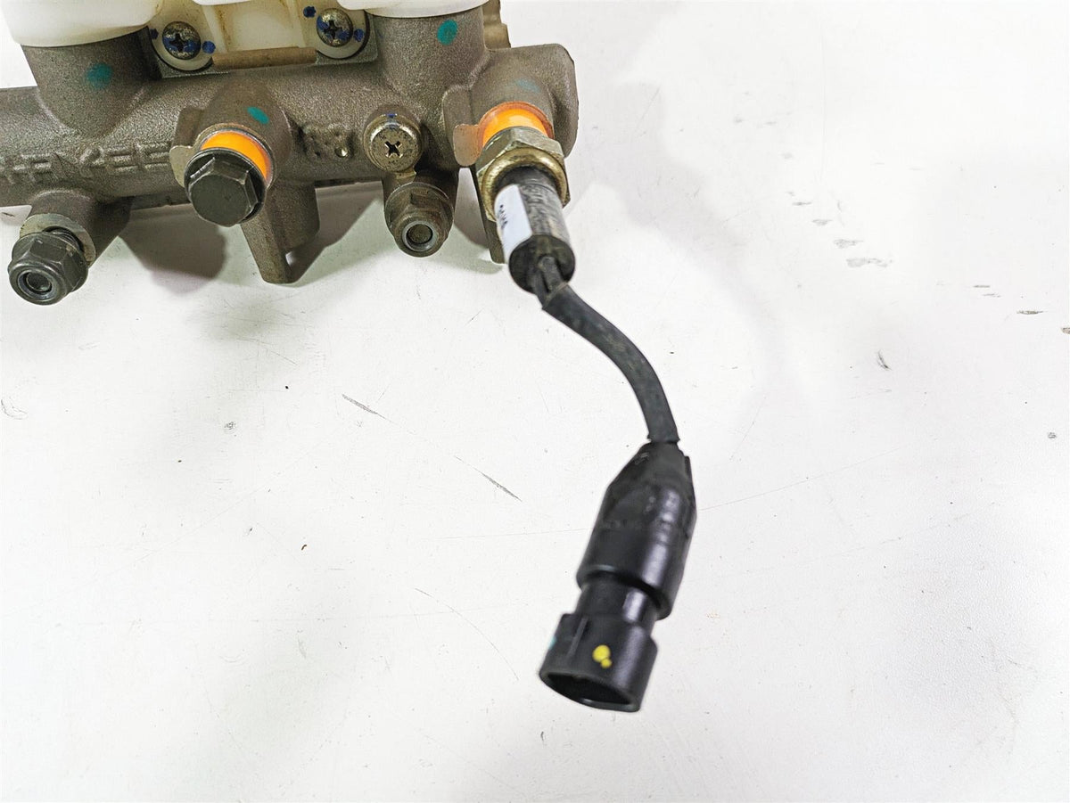2020 Polaris RZR XP 1000 EPS Hayess Main Brake Master Cylinder 1911982 {{ shop.shopifyCountryName }} - Mototech271