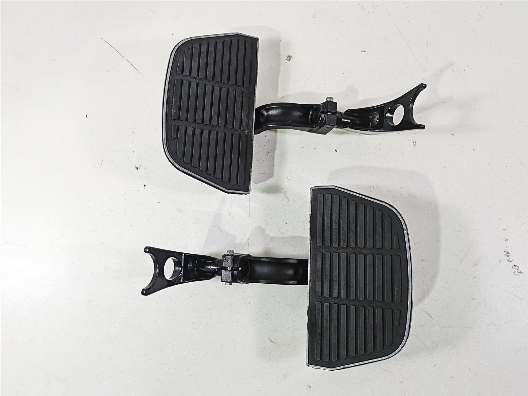 2003 Harley FLSTC Softail Heritage 100th Rear Floorboard Set & Adapter 50942-00 {{ shop.shopifyCountryName }} - Mototech271
