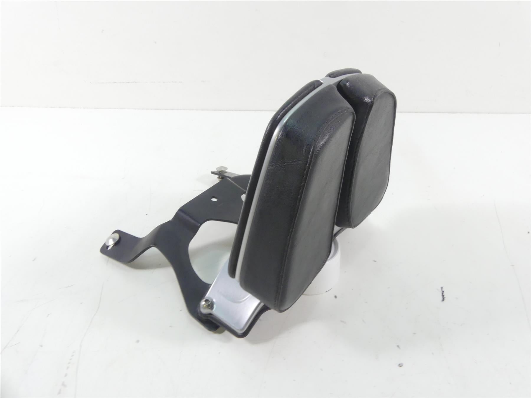 2013 Harley Davidson VRSCF Muscle Oem Backrest Back Rest Sissy Bar 51600-09 {{ shop.shopifyCountryName }} - Mototech271