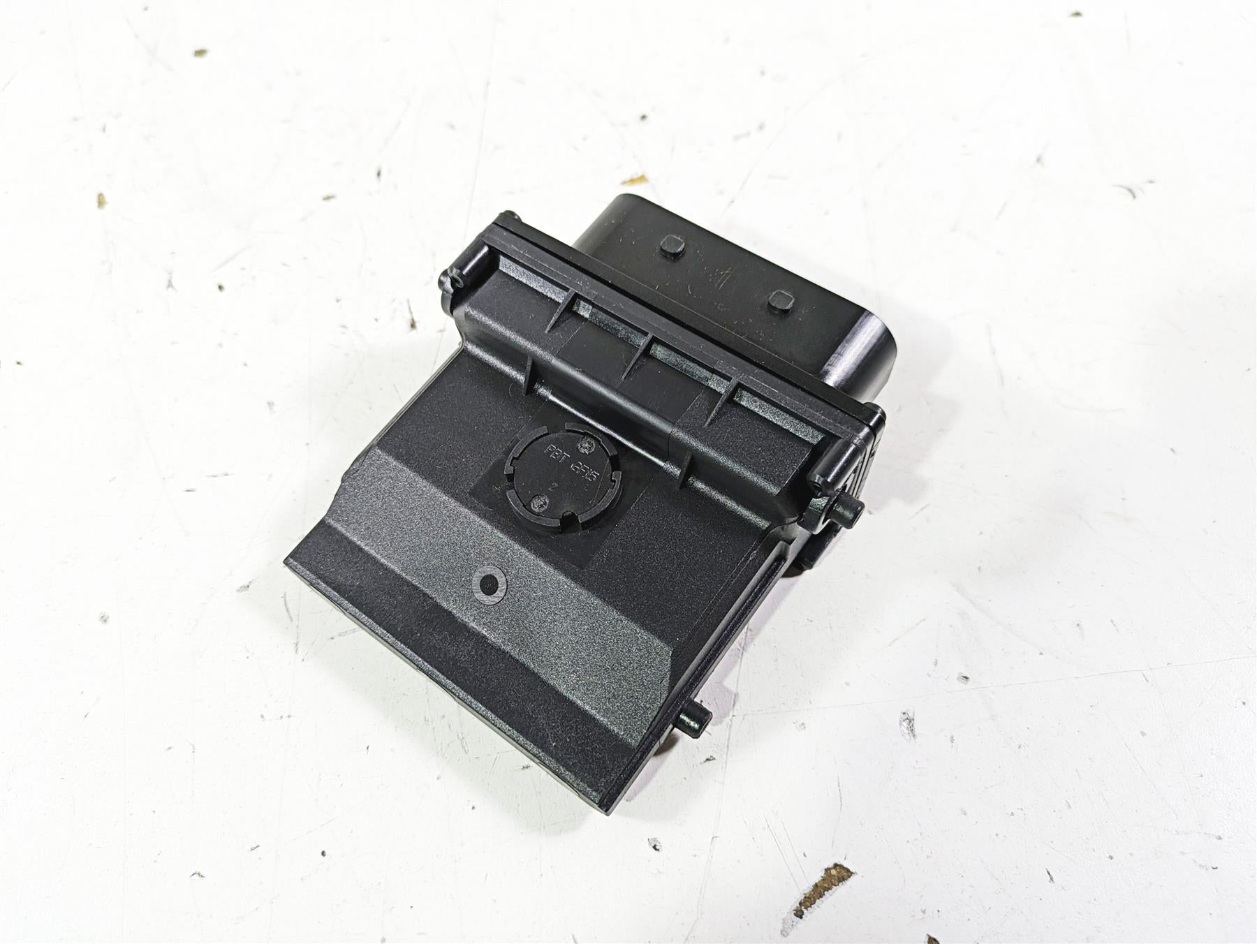 2017 BMW S1000R K47 Esa Suspension Control Module Unit 61358359963 {{ shop.shopifyCountryName }} - Mototech271