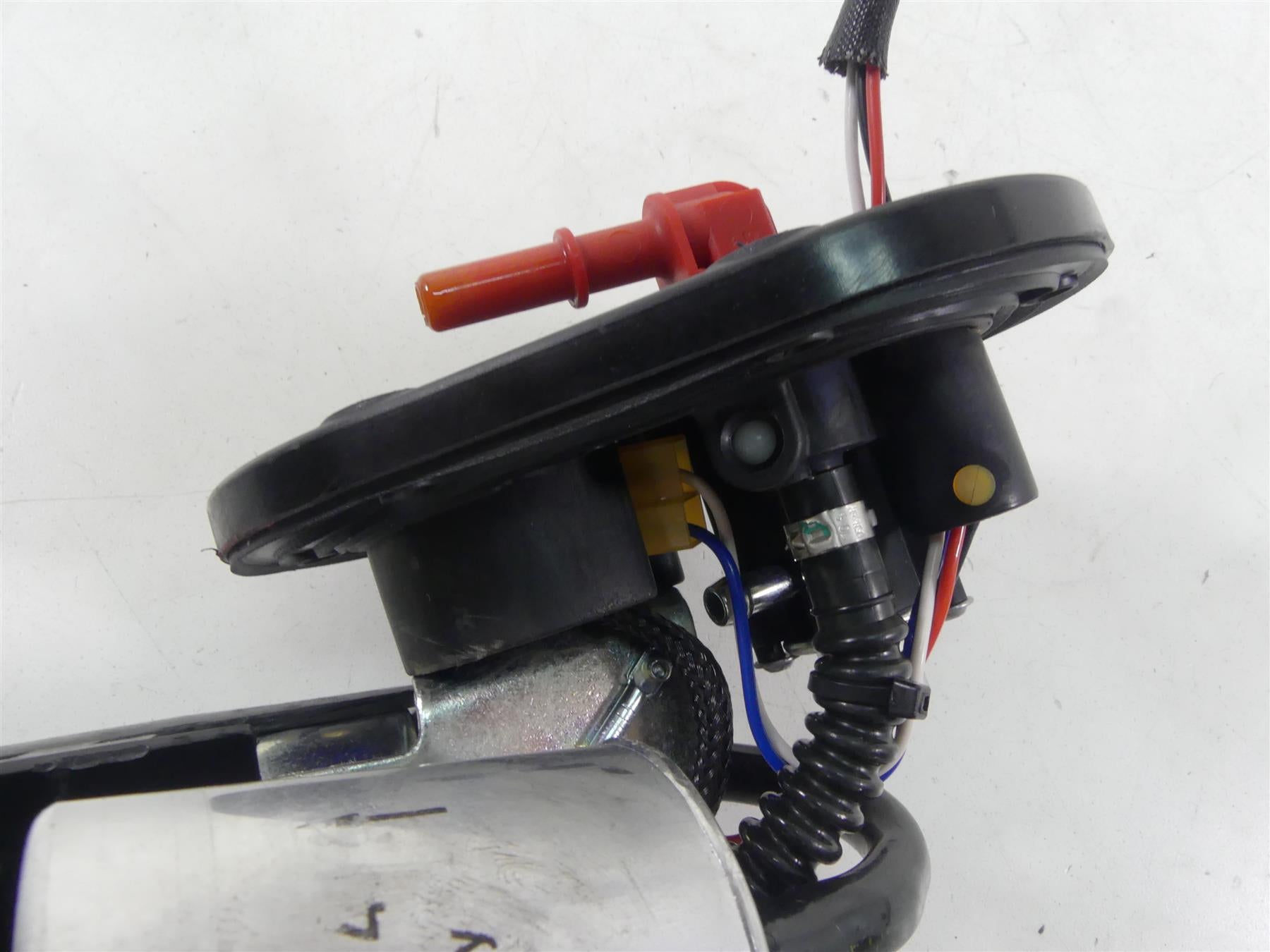 2019 Moto Guzzi V7 III Stone 750 Fuel Gas Petrol Pump 4K Tested 2D000492 {{ shop.shopifyCountryName }} - Mototech271